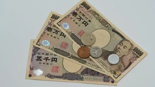 Yen Hits 40-Year Low: Markets on Intervention Watch as USD/JPY Nears 162