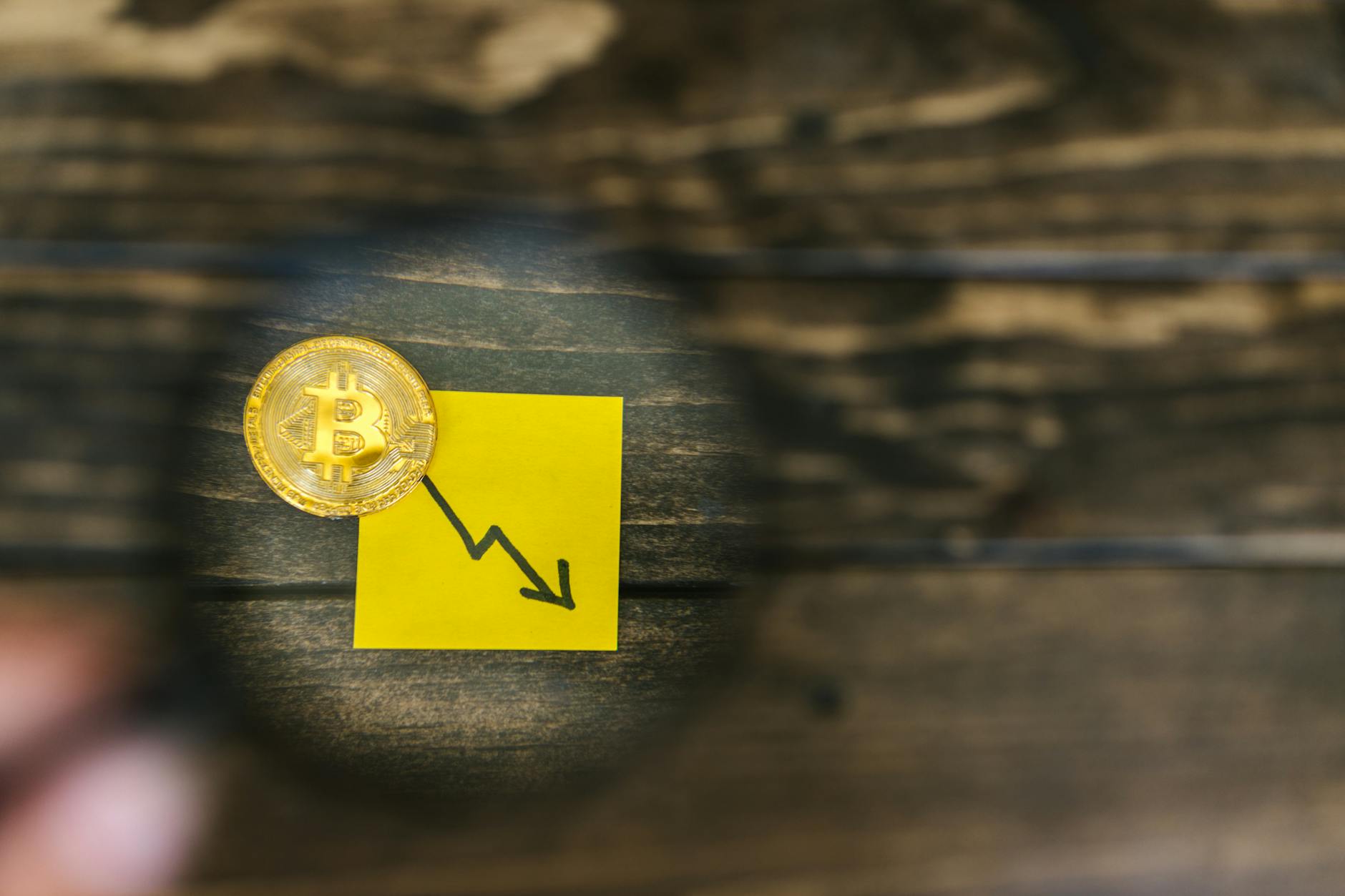 Bitcoin Crash Below $73,000: US-Iran War Triggers $1 Billion Crypto Liquidation