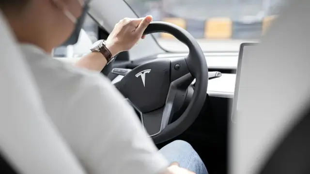 Tesla Robotaxi 2026: The Shrinking Fleet vs the 2026 Promise