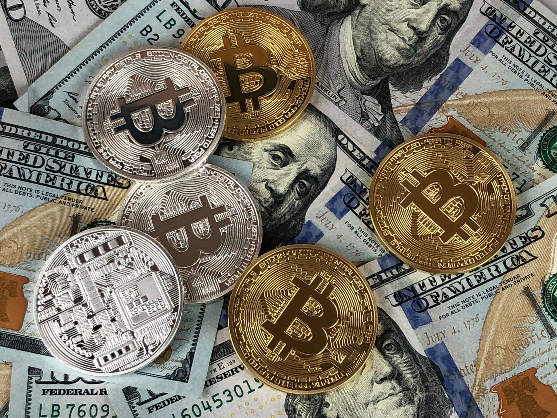 Stablecoins Are Becoming the Internet Dollar: How Digital Tokens Are Reshaping Global Commerce