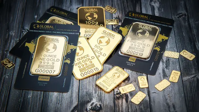 Gold Drops 3.2% Weekly: Iran Peace Hopes Fed Rate Fears